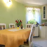 Colic Apartment